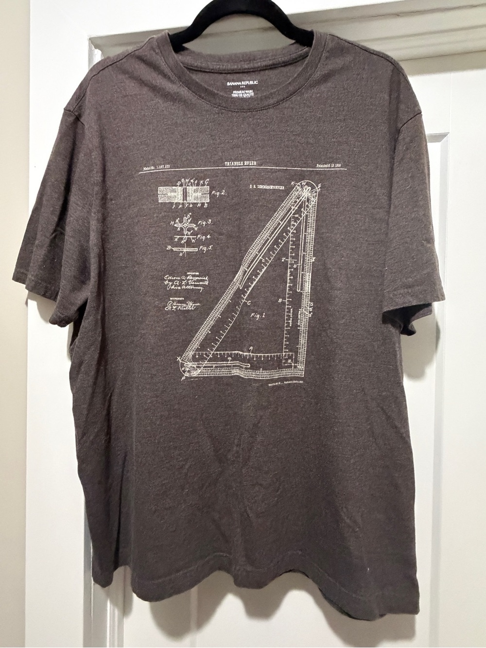 Banana Republic Men’s Dark Gray Graphic Crewneck Tee with White Print